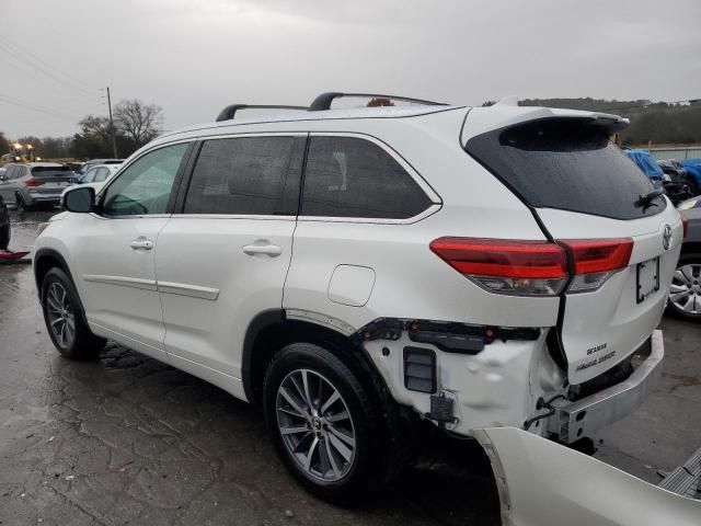 2017 Toyota Highlander SE