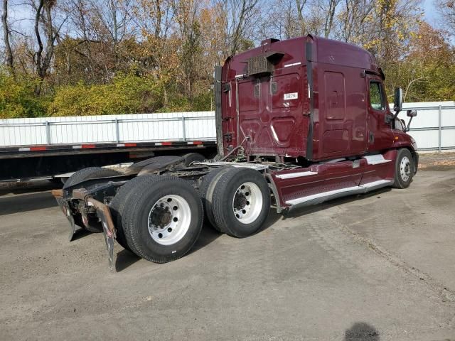 2013 Freightliner Cascadia 125