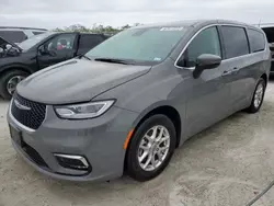 2023 Chrysler Pacifica Touring L en venta en Riverview, FL