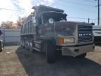 1998 Mack 700 CL700