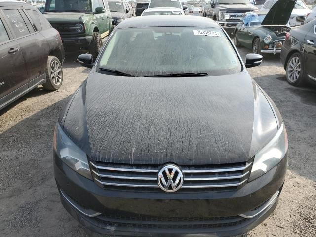 2013 Volkswagen Passat SE