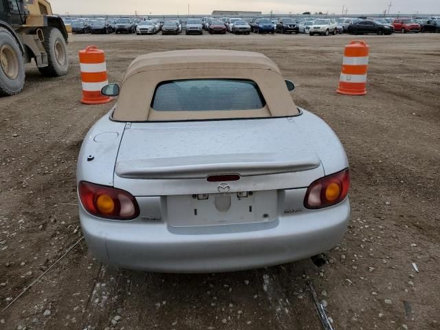 2000 Mazda MX-5 Miata Base