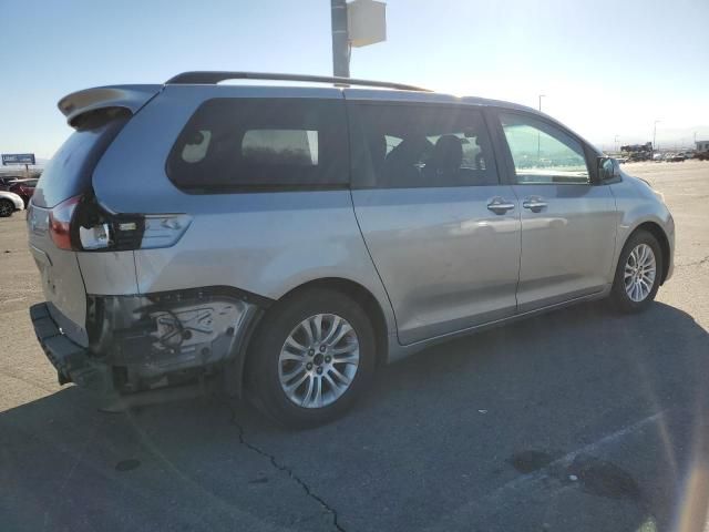 2015 Toyota Sienna XLE