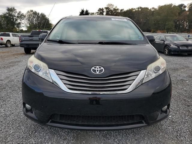 2012 Toyota Sienna XLE