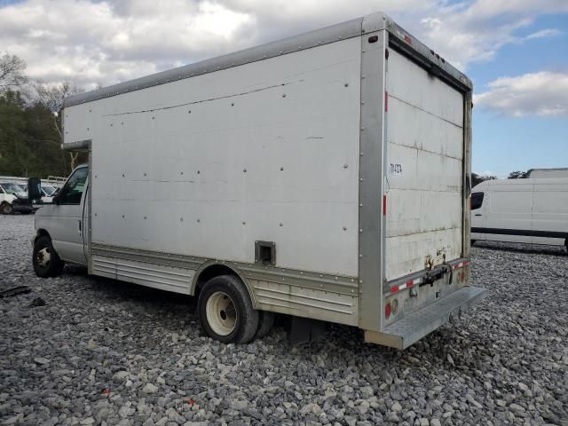 2006 Ford Econoline E450 Super Duty Cutaway Van