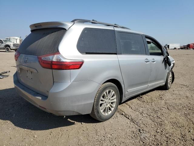 2017 Toyota Sienna XLE