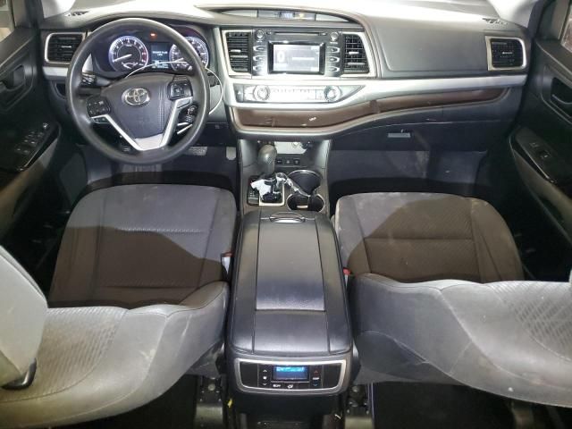 2016 Toyota Highlander LE