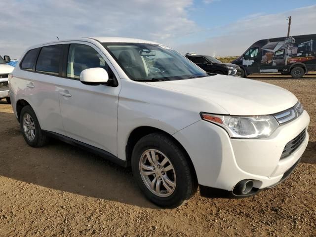 2014 Mitsubishi Outlander ES