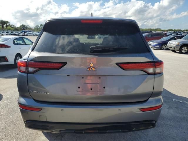 2022 Mitsubishi Outlander SE