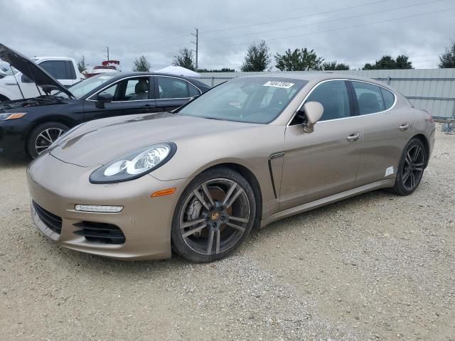 2016 Porsche Panamera S