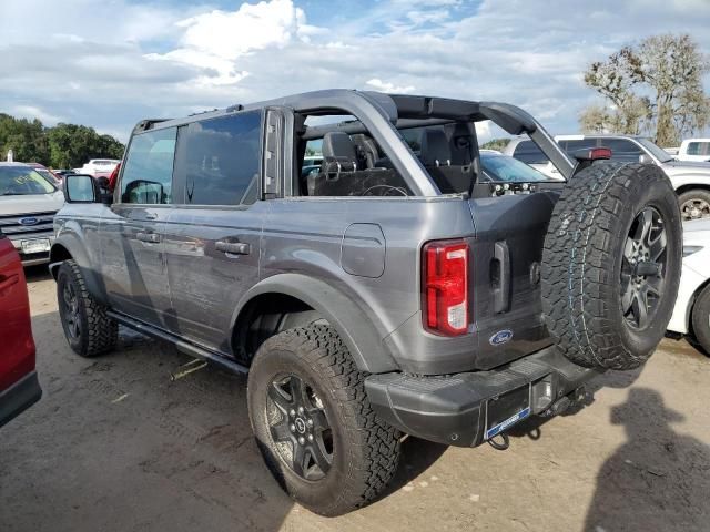 2023 Ford Bronco Base