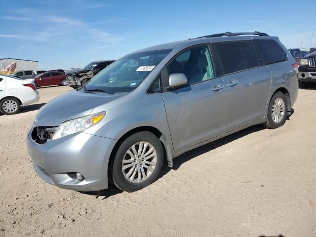 2014 Toyota Sienna XLE