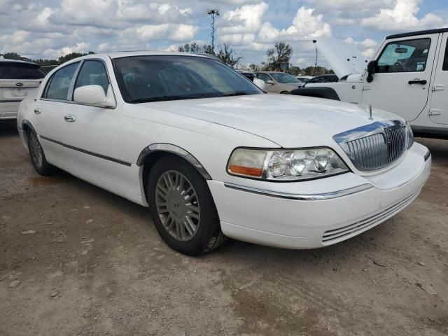 2006 Lincoln Town Car Signature Limited