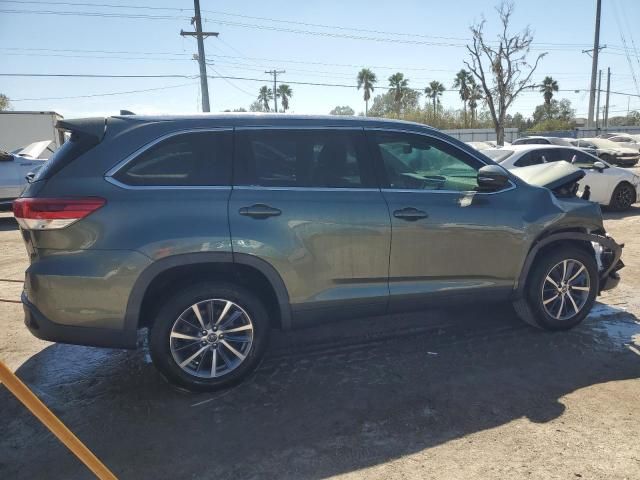 2019 Toyota Highlander SE