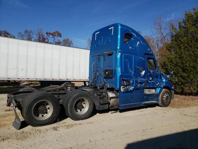 2016 Freightliner Cascadia 125