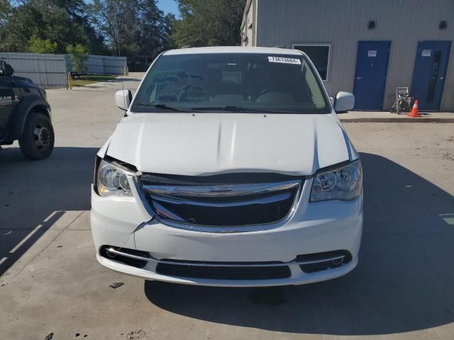 2016 Chrysler Town & Country Touring