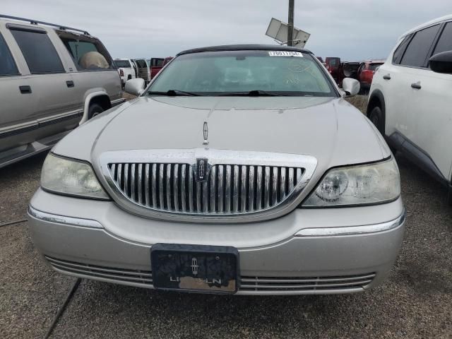 2006 Lincoln Town Car Signature