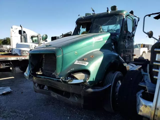 2004 Freightliner Conventional Columbia