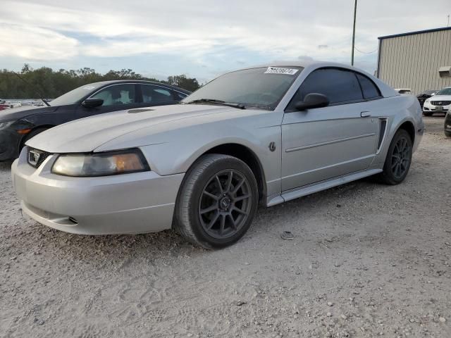 2004 Ford Mustang