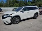 2017 Toyota Highlander SE