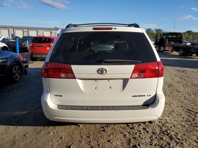 2004 Toyota Sienna CE