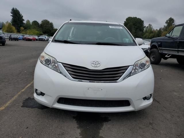 2011 Toyota Sienna XLE