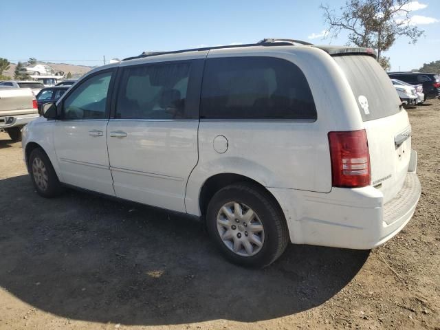 2010 Chrysler Town & Country LX