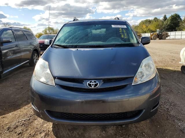 2009 Toyota Sienna XLE