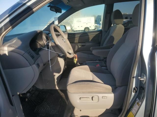 2010 Toyota Sienna CE