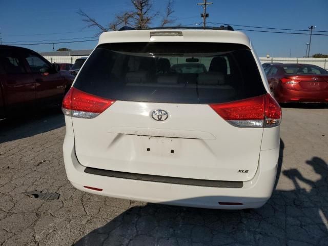 2014 Toyota Sienna XLE