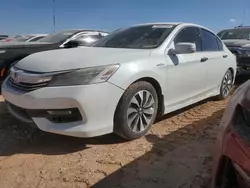 Carros salvage sin ofertas aún a la venta en subasta: 2017 Honda Accord Touring Hybrid