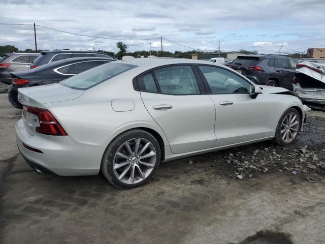 2019 Volvo S60 T6 Momentum