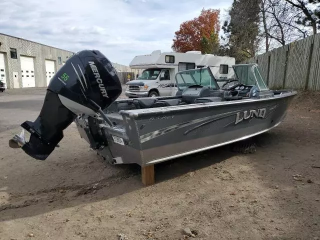 2016 Lund Boat