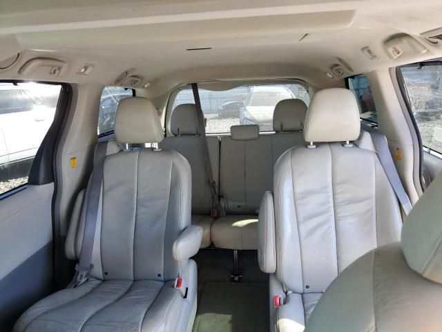 2011 Toyota Sienna XLE