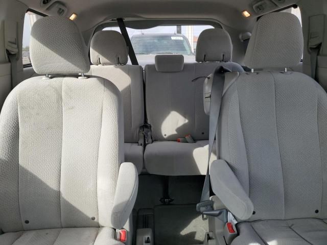 2011 Toyota Sienna LE