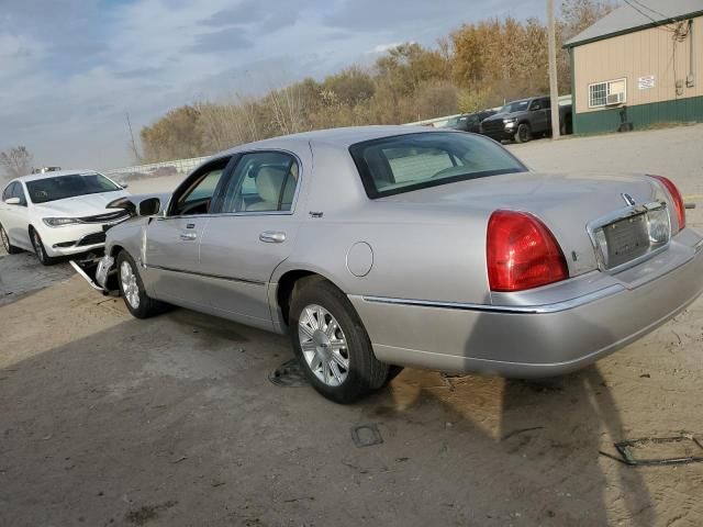 2011 Lincoln Town Car Signature Limited