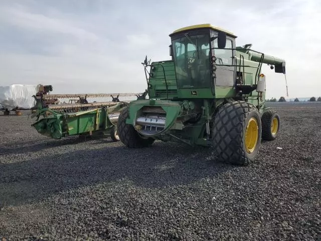 1983 John Deere 6810