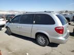 2005 Chrysler Town & Country LX