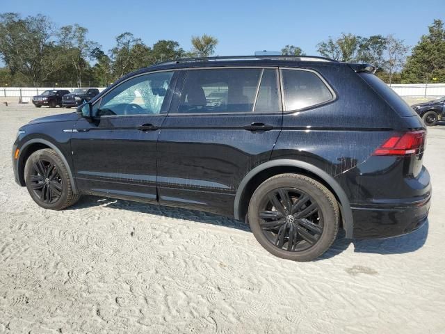 2022 Volkswagen Tiguan SE R-LINE Black