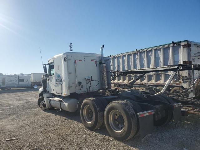 2006 Freightliner Conventional Columbia