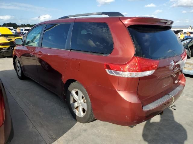 2013 Toyota Sienna LE