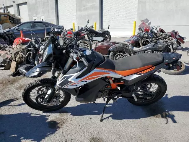 2019 KTM 790 Adventure R