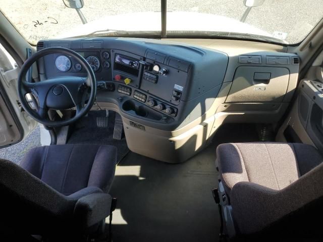 2018 Freightliner Cascadia 125