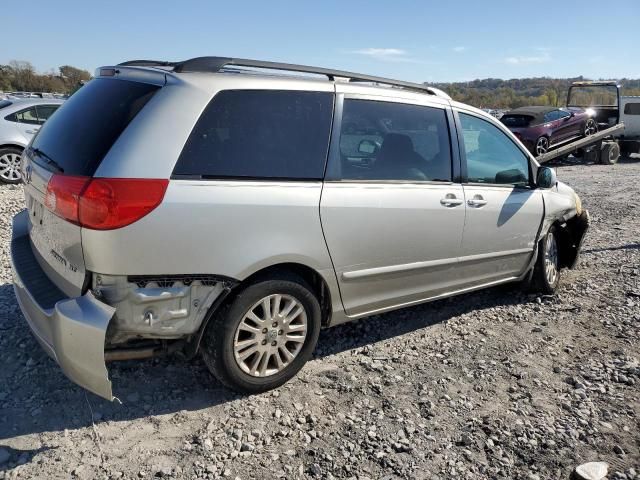 2010 Toyota Sienna XLE