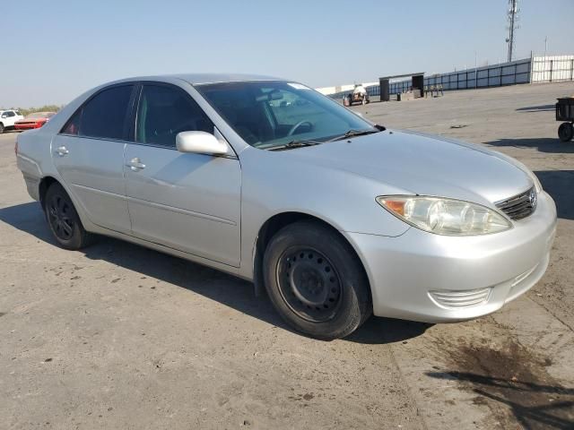 2005 Toyota Camry LE