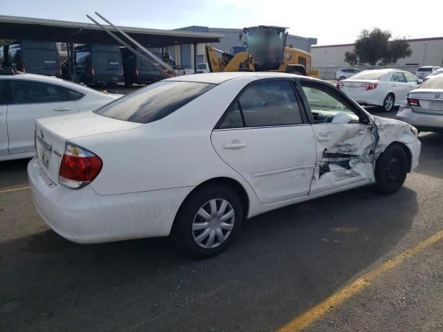 2005 Toyota Camry LE