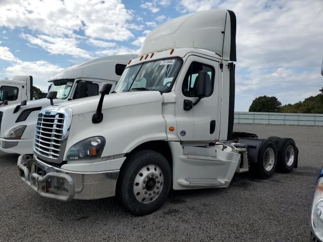 2017 Freightliner Cascadia 125