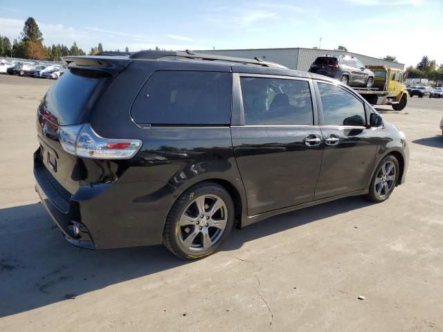 2017 Toyota Sienna SE