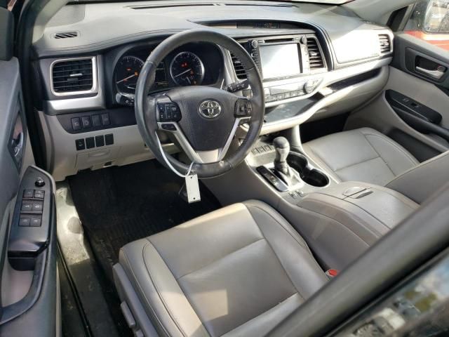 2019 Toyota Highlander SE