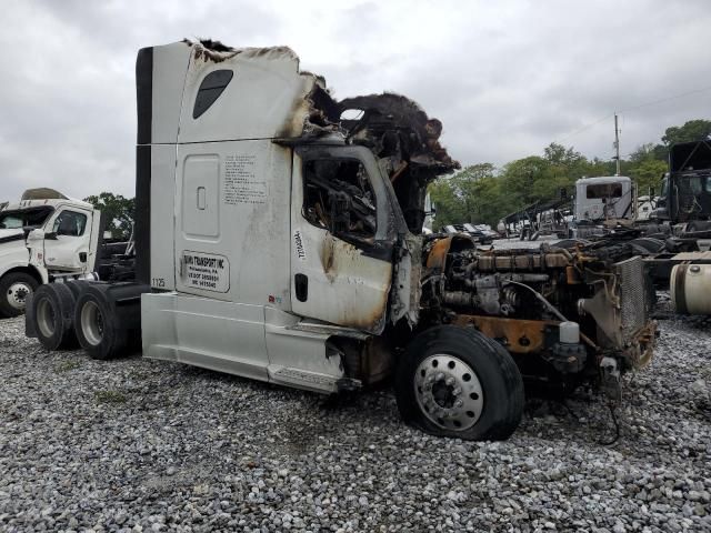 2019 Freightliner Cascadia 126